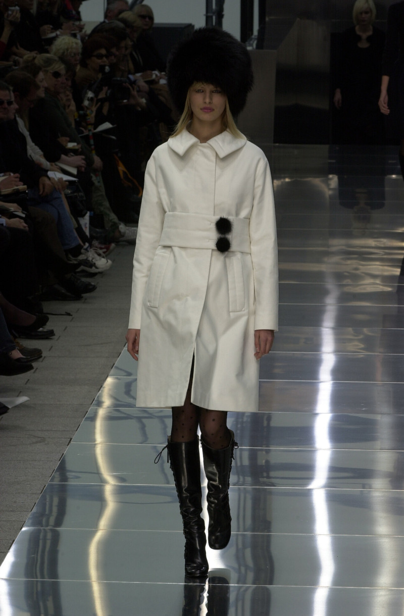 Karolina Kurkova featured in  the Louis Vuitton fashion show for Autumn/Winter 2001