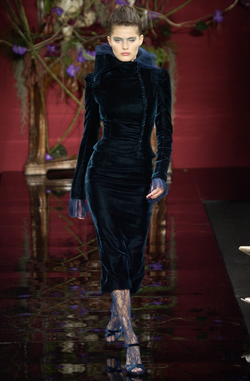 Isabeli Fontana featured in  the Givenchy Haute Couture fashion show for Autumn/Winter 2003