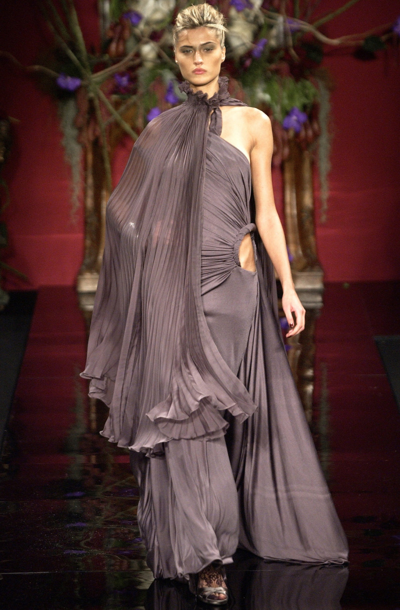Givenchy Haute Couture fashion show for Autumn/Winter 2003