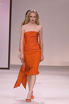 Valentino fashion show for Autumn/Winter 2000