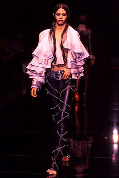 Gianfranco Ferré fashion show for Spring/Summer 2002