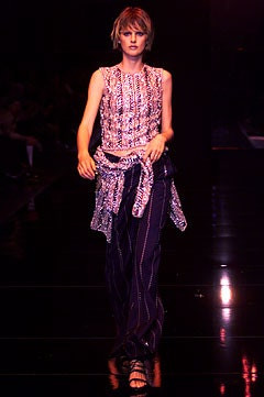 Gianfranco Ferré fashion show for Spring/Summer 2002