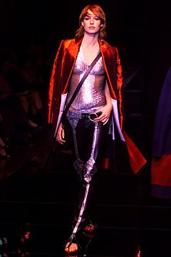 Gianfranco Ferré fashion show for Spring/Summer 2002