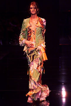 Gianfranco Ferré fashion show for Spring/Summer 2002
