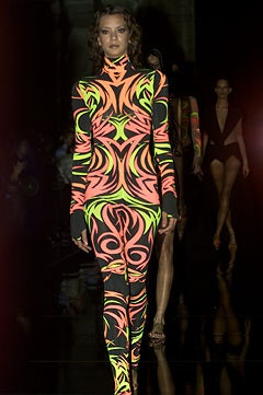 Gianfranco Ferré fashion show for Spring/Summer 2002