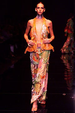 Gianfranco Ferré fashion show for Spring/Summer 2002
