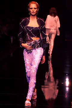 Gianfranco Ferré fashion show for Spring/Summer 2002