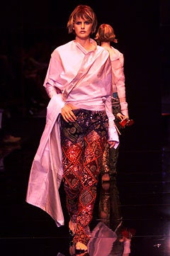 Gianfranco Ferré fashion show for Spring/Summer 2002