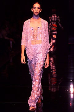 Gianfranco Ferré fashion show for Spring/Summer 2002