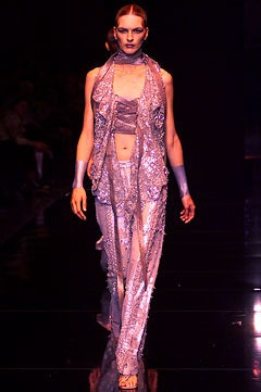 Gianfranco Ferré fashion show for Spring/Summer 2002