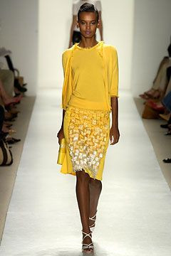 Oscar de la Renta fashion show for Spring/Summer 2004