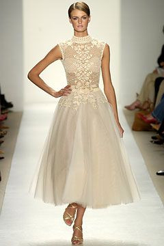 Oscar de la Renta fashion show for Spring/Summer 2004