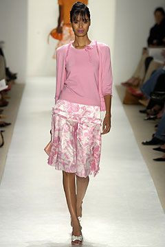 Oscar de la Renta fashion show for Spring/Summer 2004