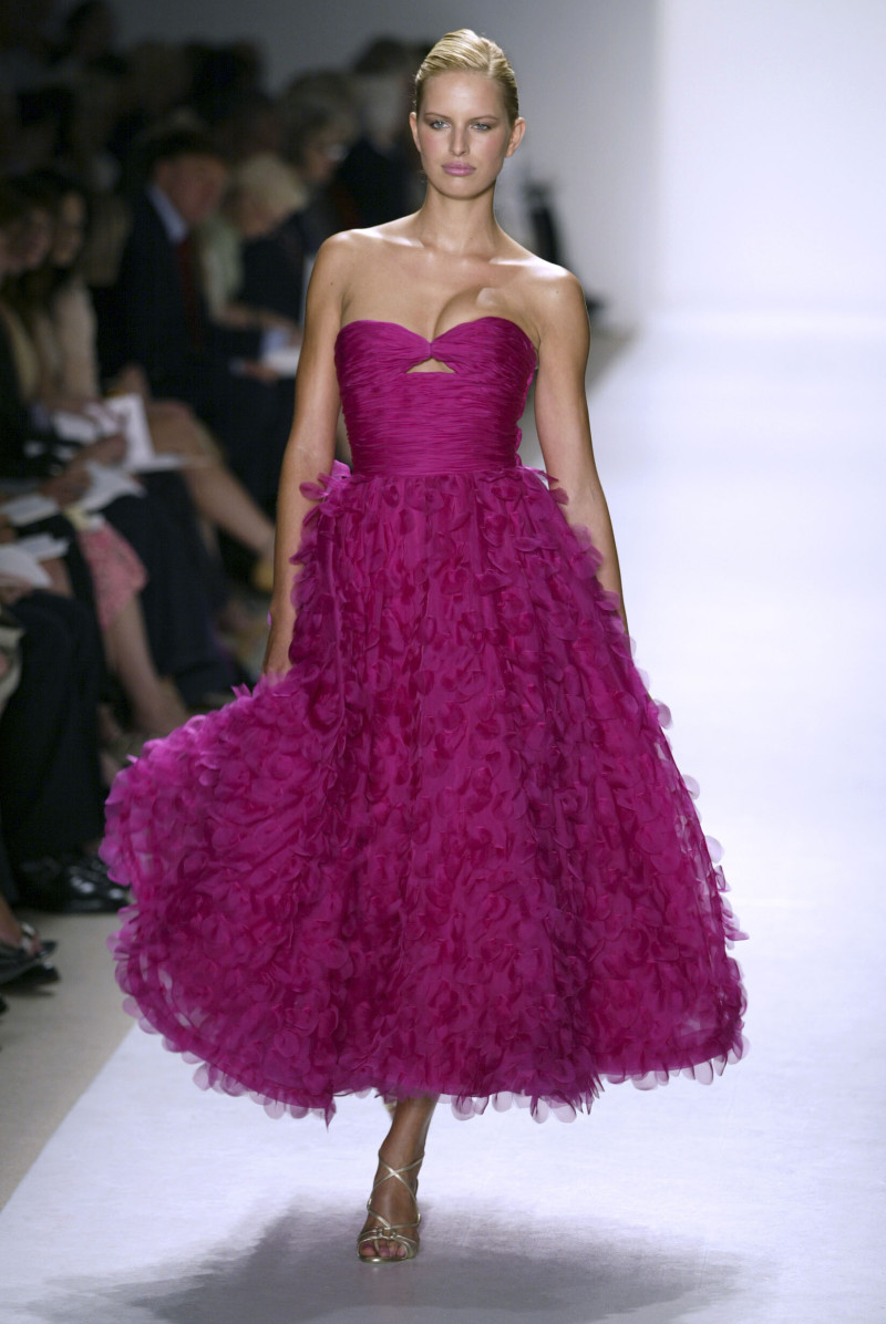Karolina Kurkova featured in  the Oscar de la Renta fashion show for Spring/Summer 2004