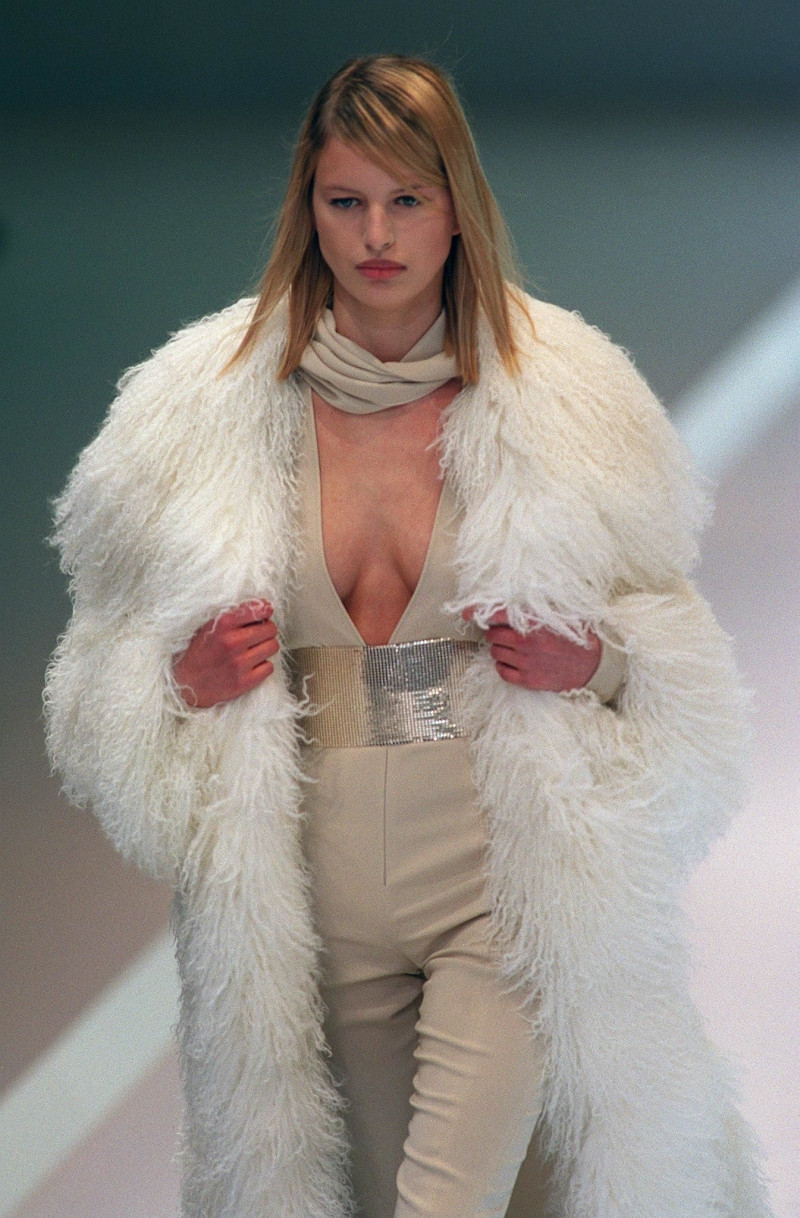Karolina Kurkova featured in  the Paco Rabanne fashion show for Autumn/Winter 2000