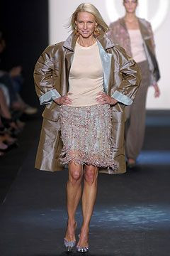 Bill Blass fashion show for Spring/Summer 2004