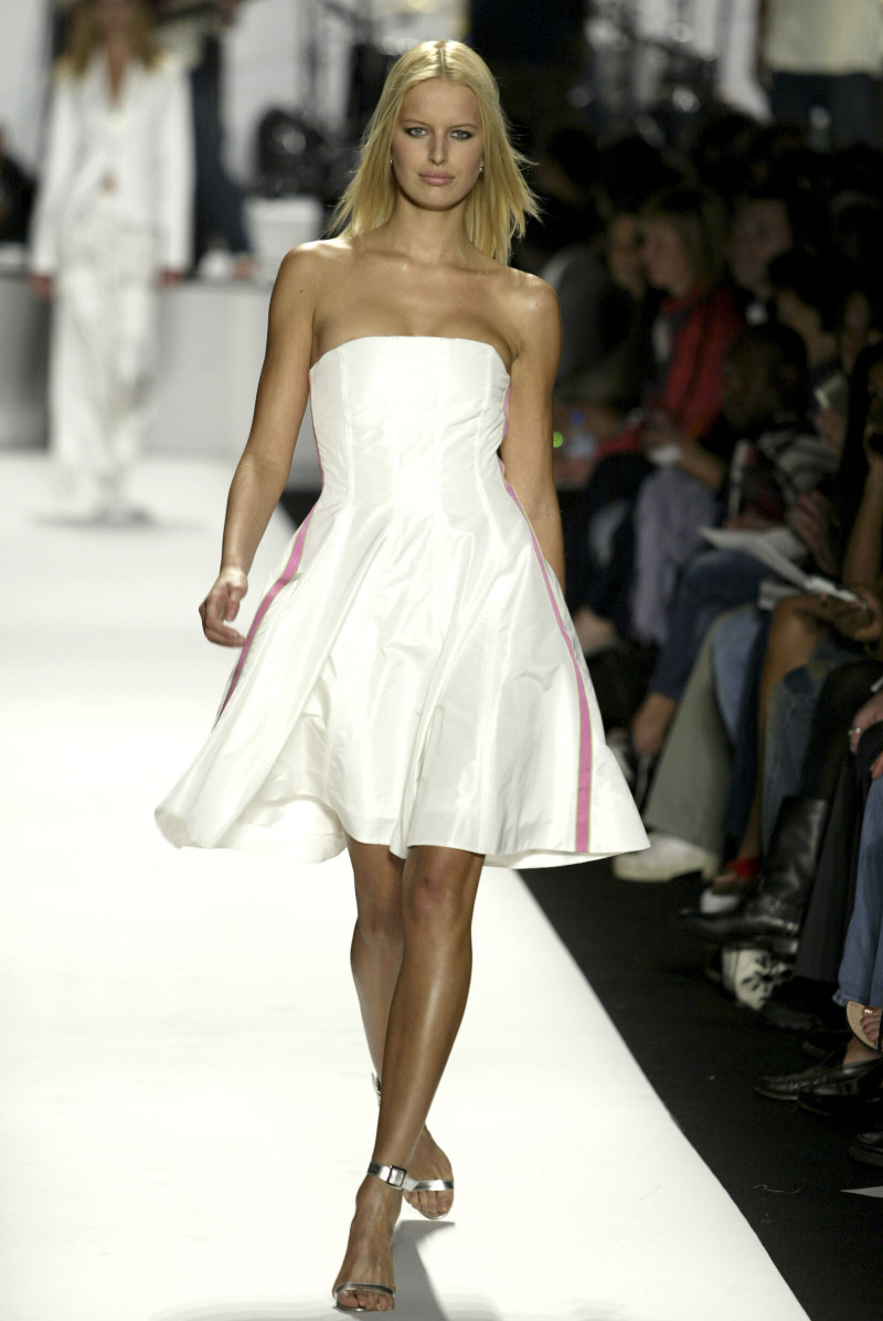 Karolina Kurkova featured in  the Tommy Hilfiger fashion show for Spring/Summer 2004