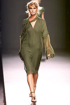 Alberta Ferretti fashion show for Spring/Summer 2002