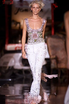 Antonio Berardi fashion show for Spring/Summer 2002