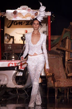 Antonio Berardi fashion show for Spring/Summer 2002