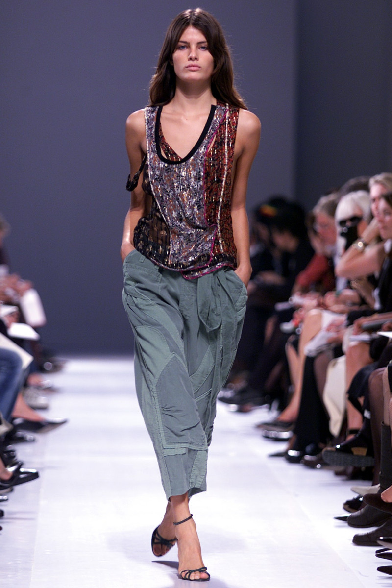 Isabeli Fontana featured in  the Balenciaga fashion show for Spring/Summer 2002