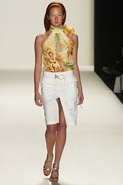 Carolina Herrera fashion show for Spring/Summer 2003