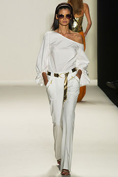 Carolina Herrera fashion show for Spring/Summer 2003