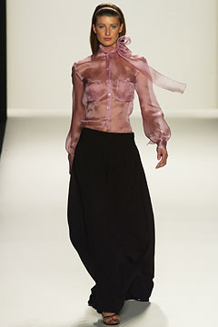 Carolina Herrera fashion show for Spring/Summer 2003