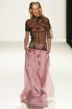 Carolina Herrera fashion show for Spring/Summer 2003