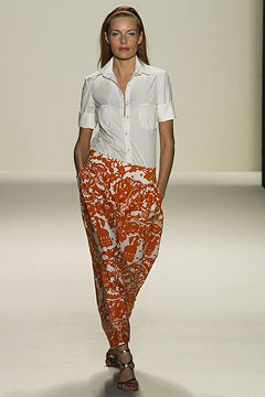 Carolina Herrera fashion show for Spring/Summer 2003