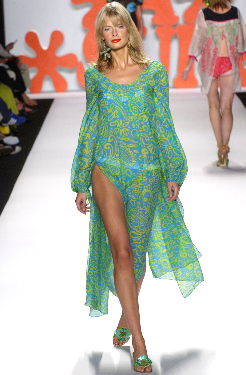 Anna Sui fashion show for Spring/Summer 2004