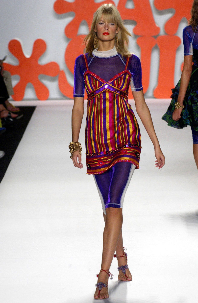 Anna Sui fashion show for Spring/Summer 2004