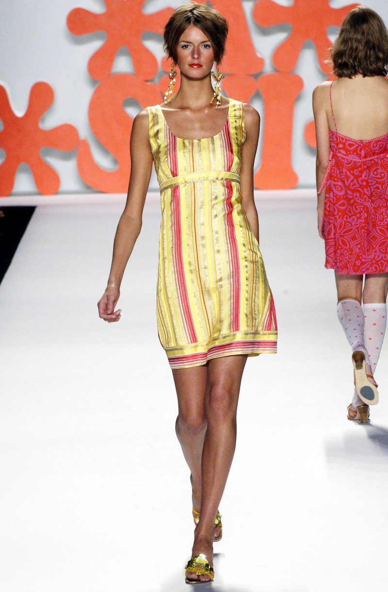 Anna Sui fashion show for Spring/Summer 2004