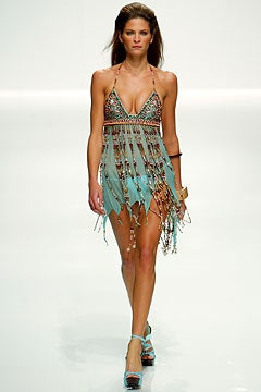 Givenchy fashion show for Spring/Summer 2003