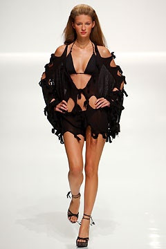 Givenchy fashion show for Spring/Summer 2003