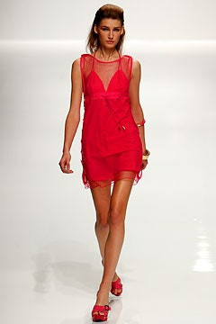 Givenchy fashion show for Spring/Summer 2003