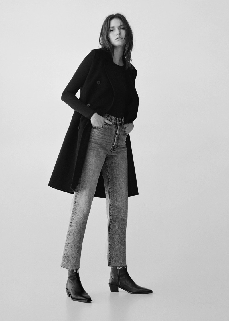 Vanessa Moody featured in  the Mango lookbook for Autumn/Winter 2021