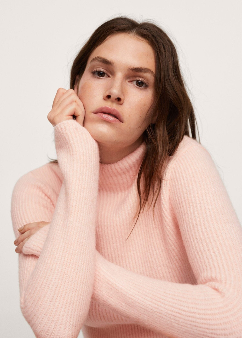 Vanessa Moody featured in  the Mango catalogue for Autumn/Winter 2021