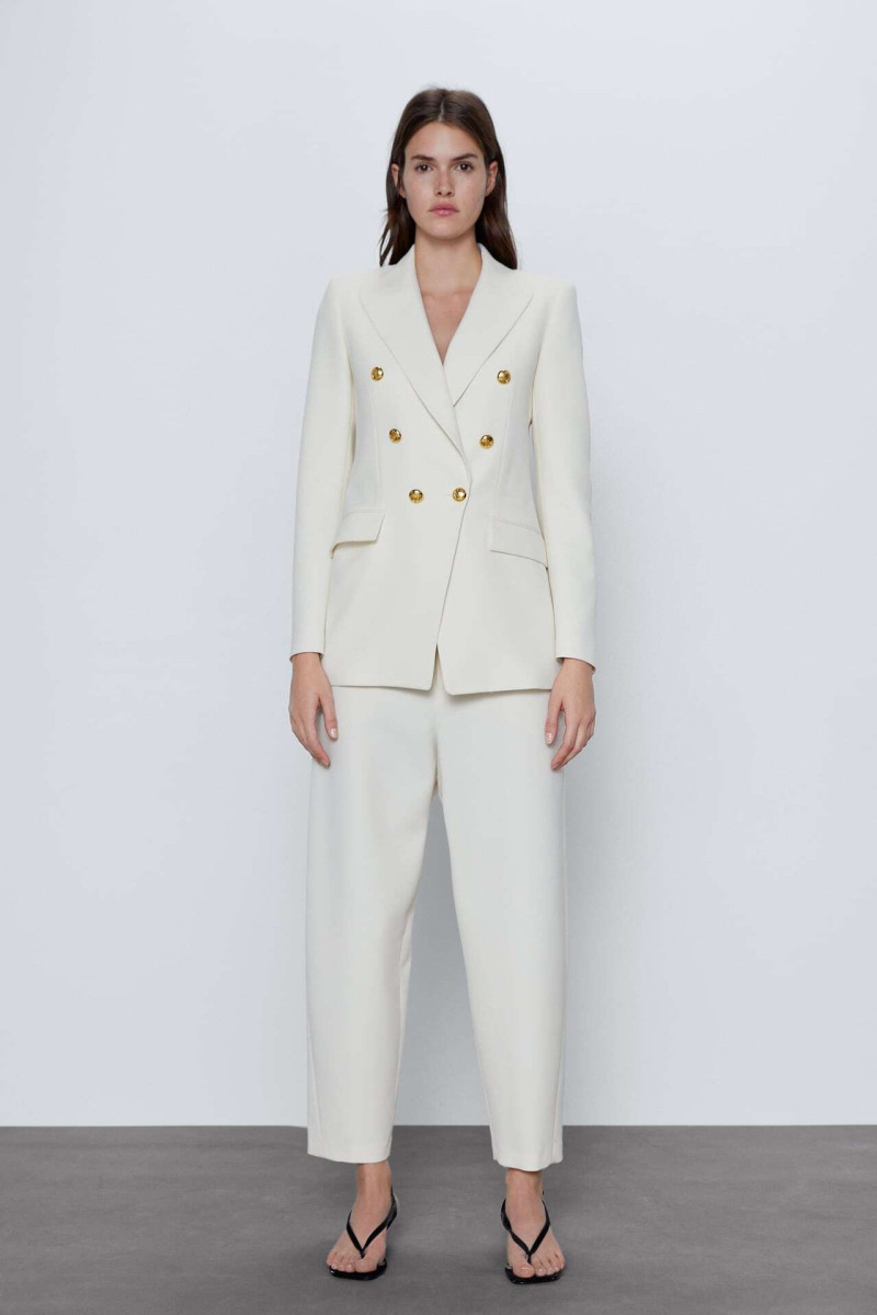 Vanessa Moody featured in  the Zara lookbook for Pre-Fall 2020