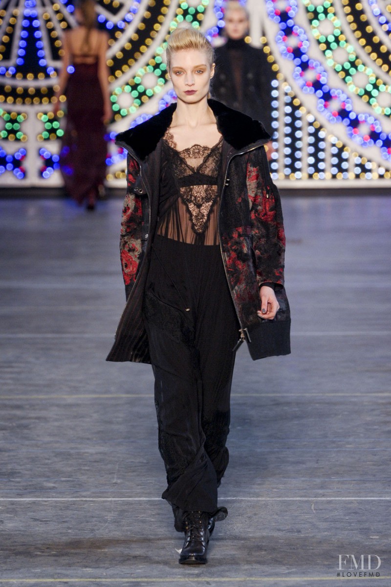 Melissa Tammerijn featured in  the Kenzo fashion show for Autumn/Winter 2011