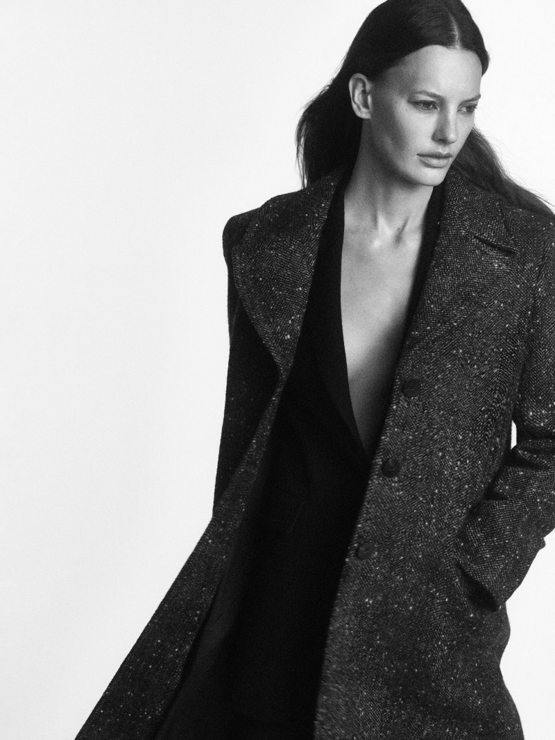 Amanda Murphy featured in  the Massimo Dutti Spotlight Coats  lookbook for Autumn/Winter 2022