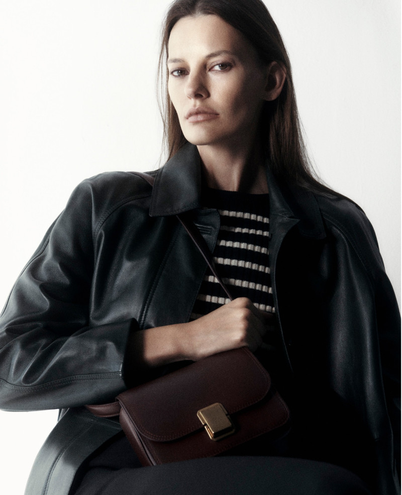 Amanda Murphy featured in  the Massimo Dutti Bags Ubrique  lookbook for Winter 2022