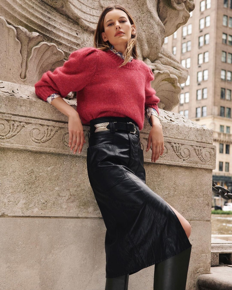 Amanda Murphy featured in  the InterMix advertisement for Autumn/Winter 2021