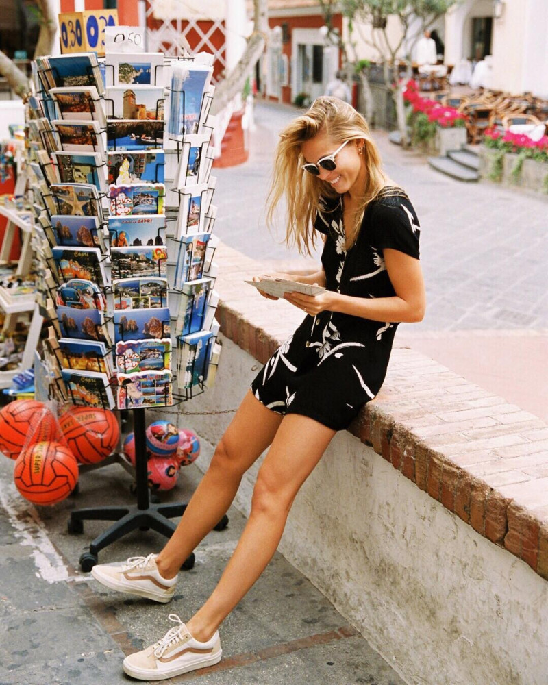 Caroline Kelley featured in  the O\'Neill advertisement for Spring/Summer 2019