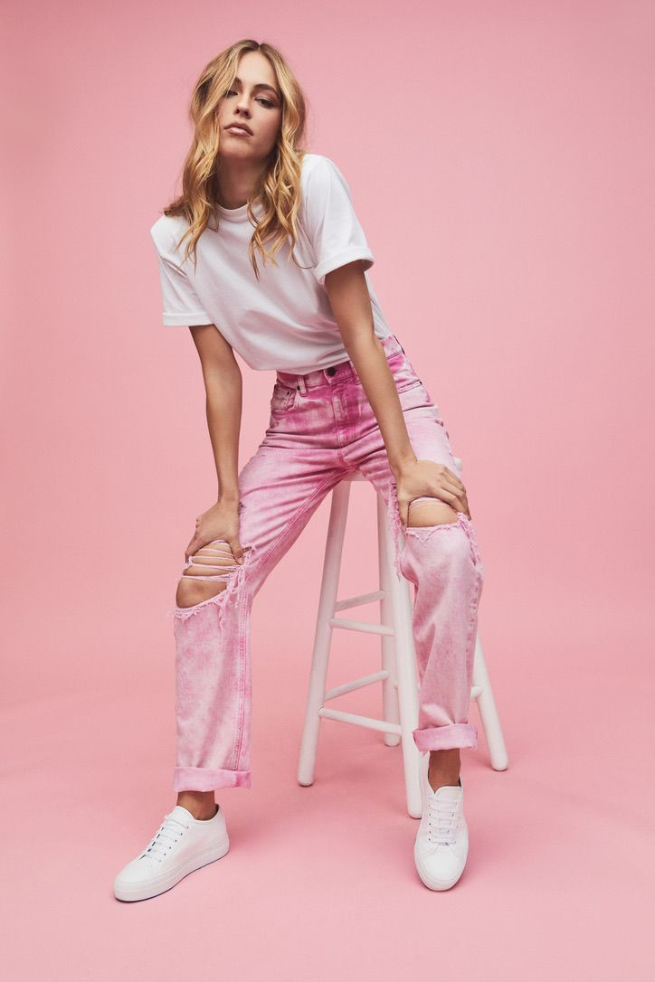 Caroline Kelley featured in  the Retrofete catalogue for Spring 2021