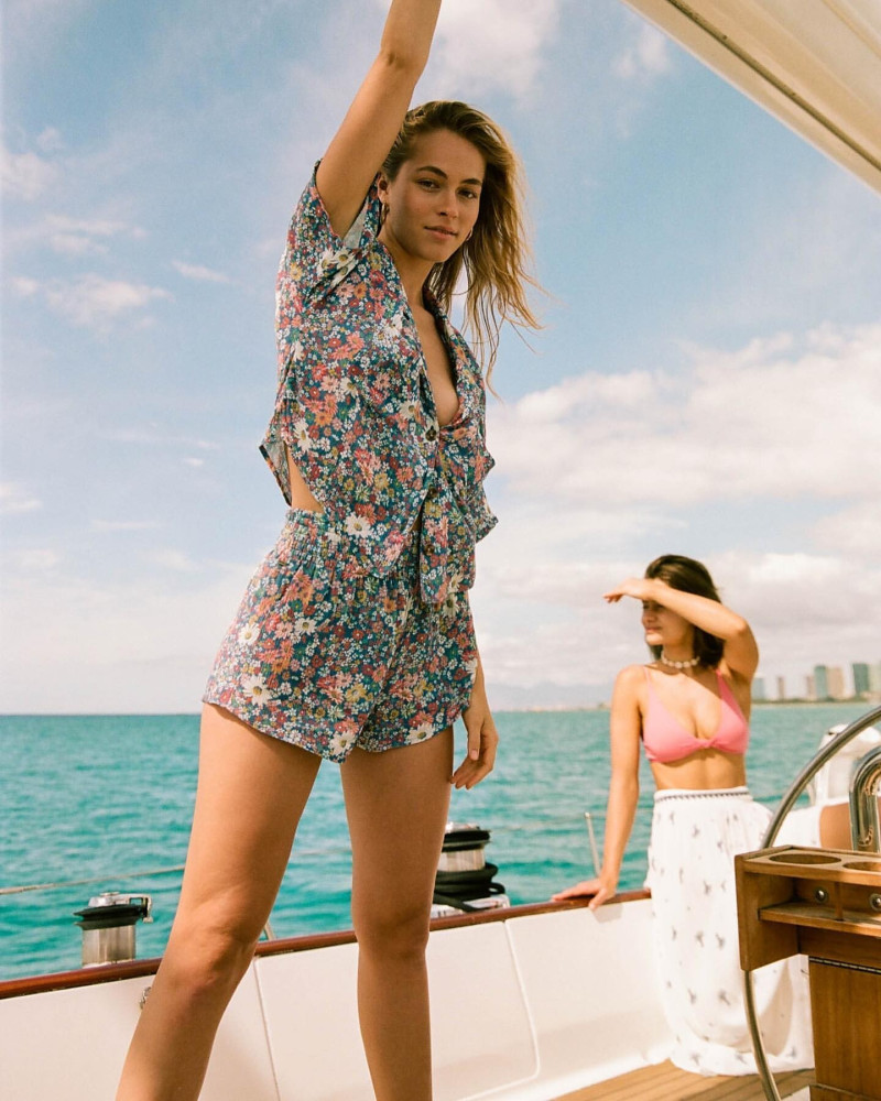 Caroline Kelley featured in  the O\'Neill lookbook for Spring/Summer 2022