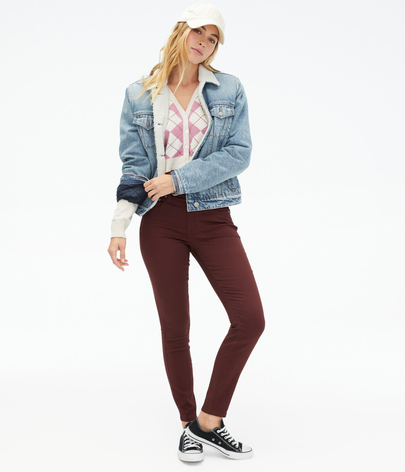 Caroline Kelley featured in  the Aeropostale catalogue for Spring/Summer 2022