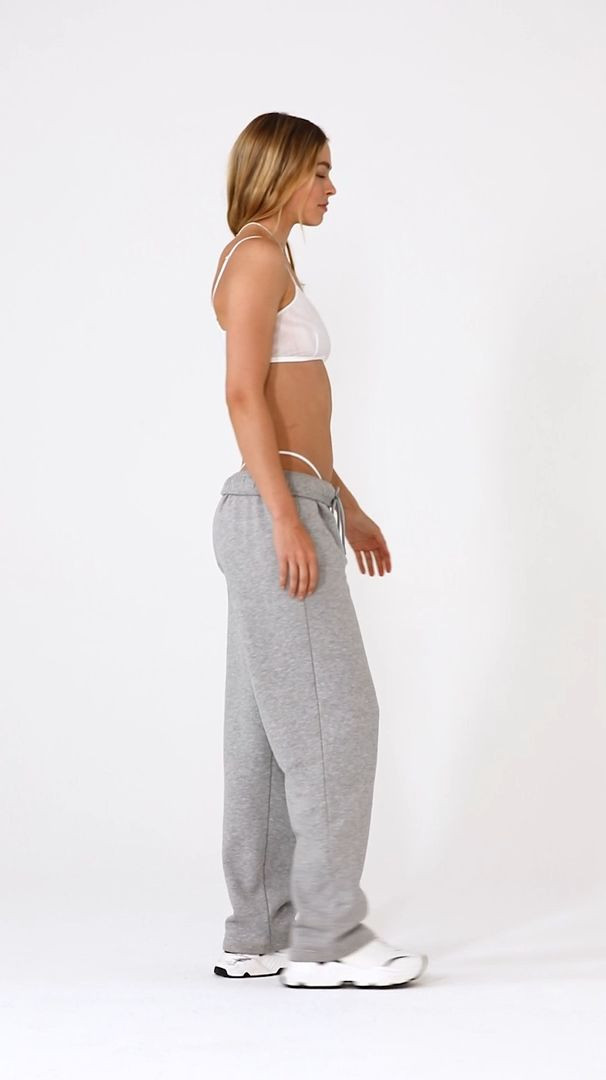 Caroline Kelley featured in  the Alo Yoga catalogue for Autumn/Winter 2022