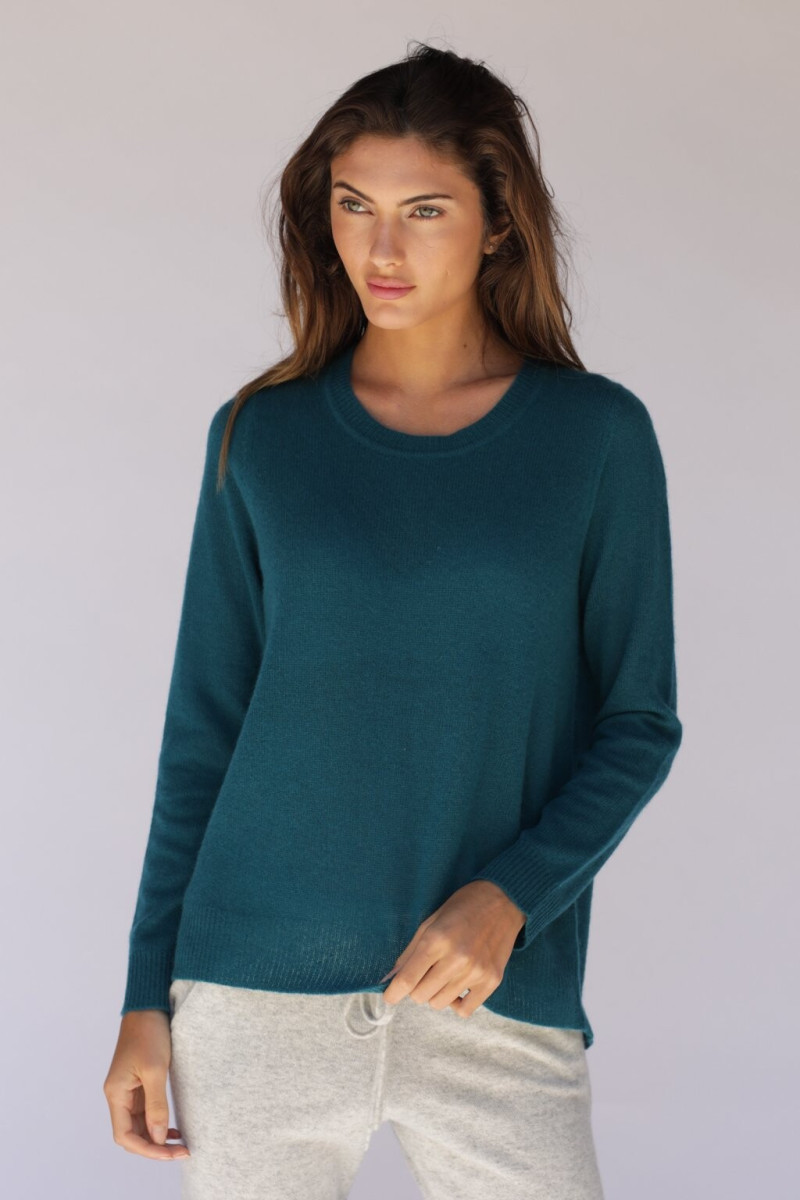 Kyla Grandy featured in  the Oats Cashmere catalogue for Spring/Summer 2019