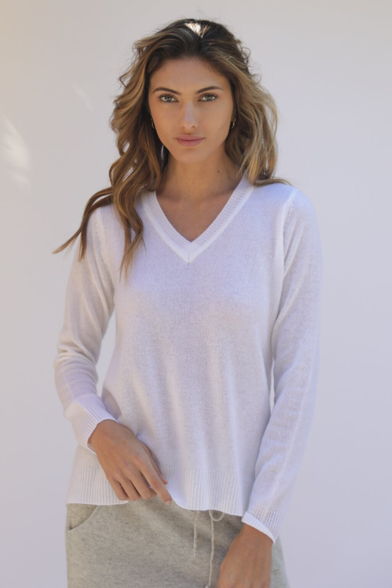 Kyla Grandy featured in  the Oats Cashmere catalogue for Spring/Summer 2019